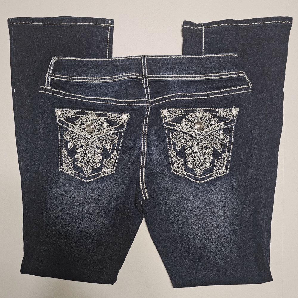 Apt. 9 Blue Boot Cut Jeans with Elegant Embroidery